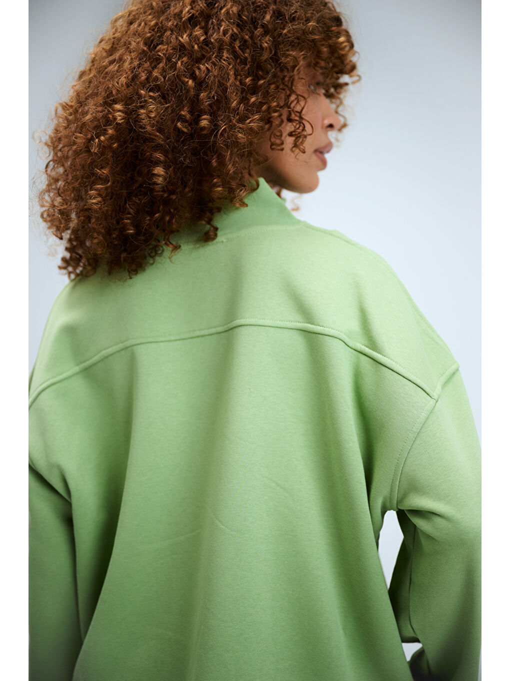 Kadın Timeless Fermuarlı Fıstık Yeşili Sweatshirt-4