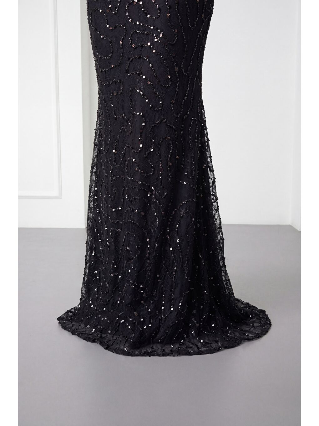 Kadın Siyah Uzun Kol Boncuklu Abiye Elbise-3