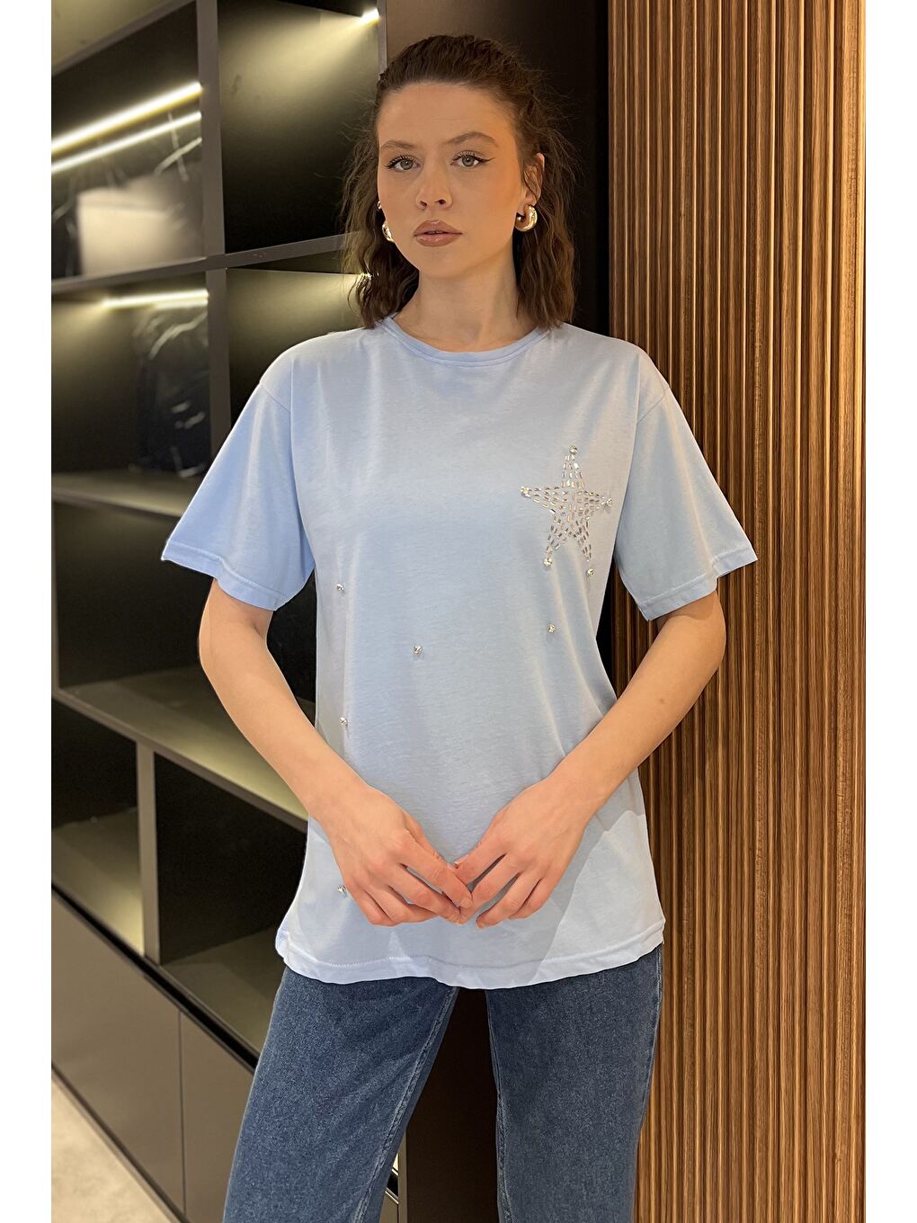 Mavi Yıldız Taşlı Bisiklet Yaka Kadın Tişört-1