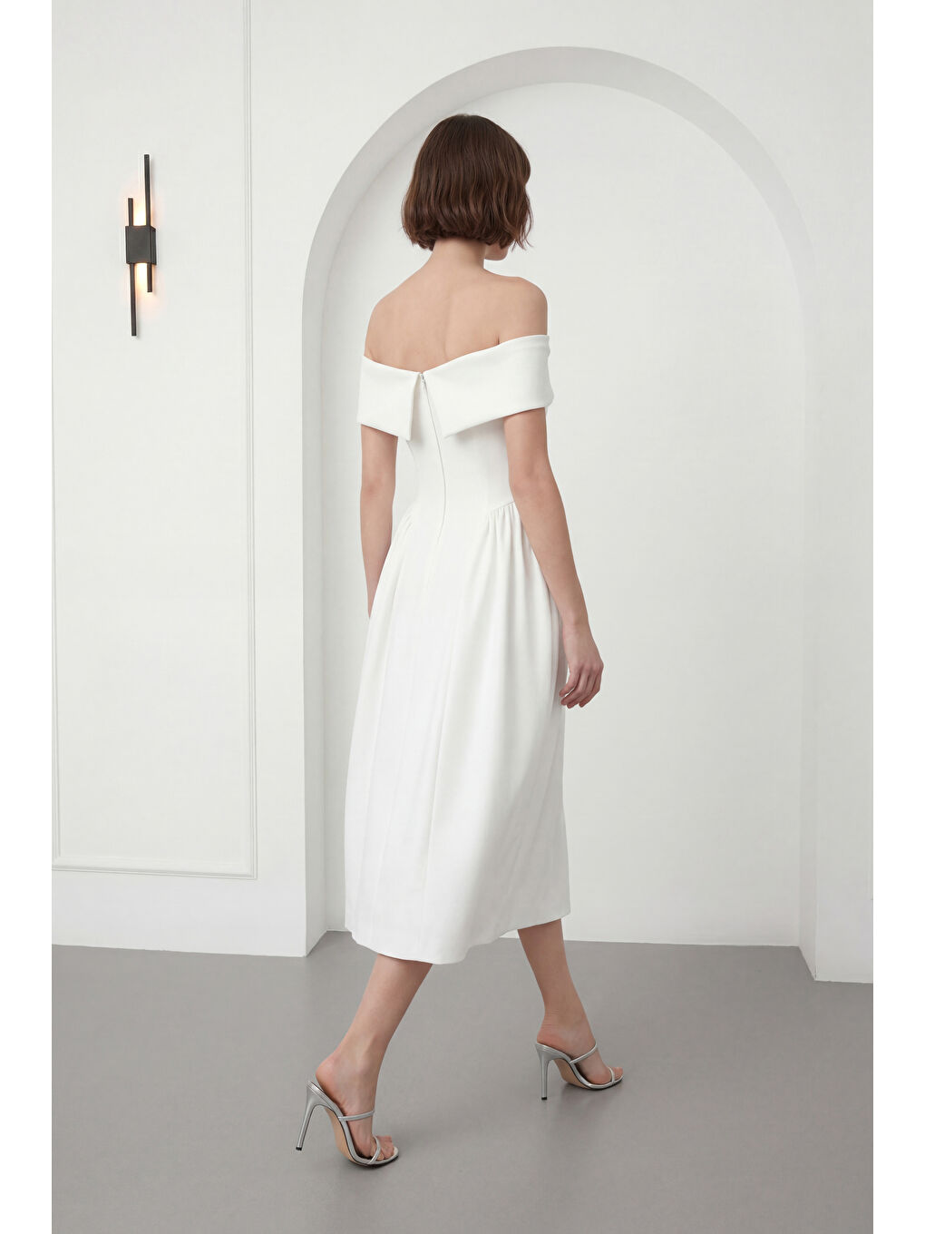 Kadın Beyaz Kayık Yaka Midi Davet Elbisesi-5