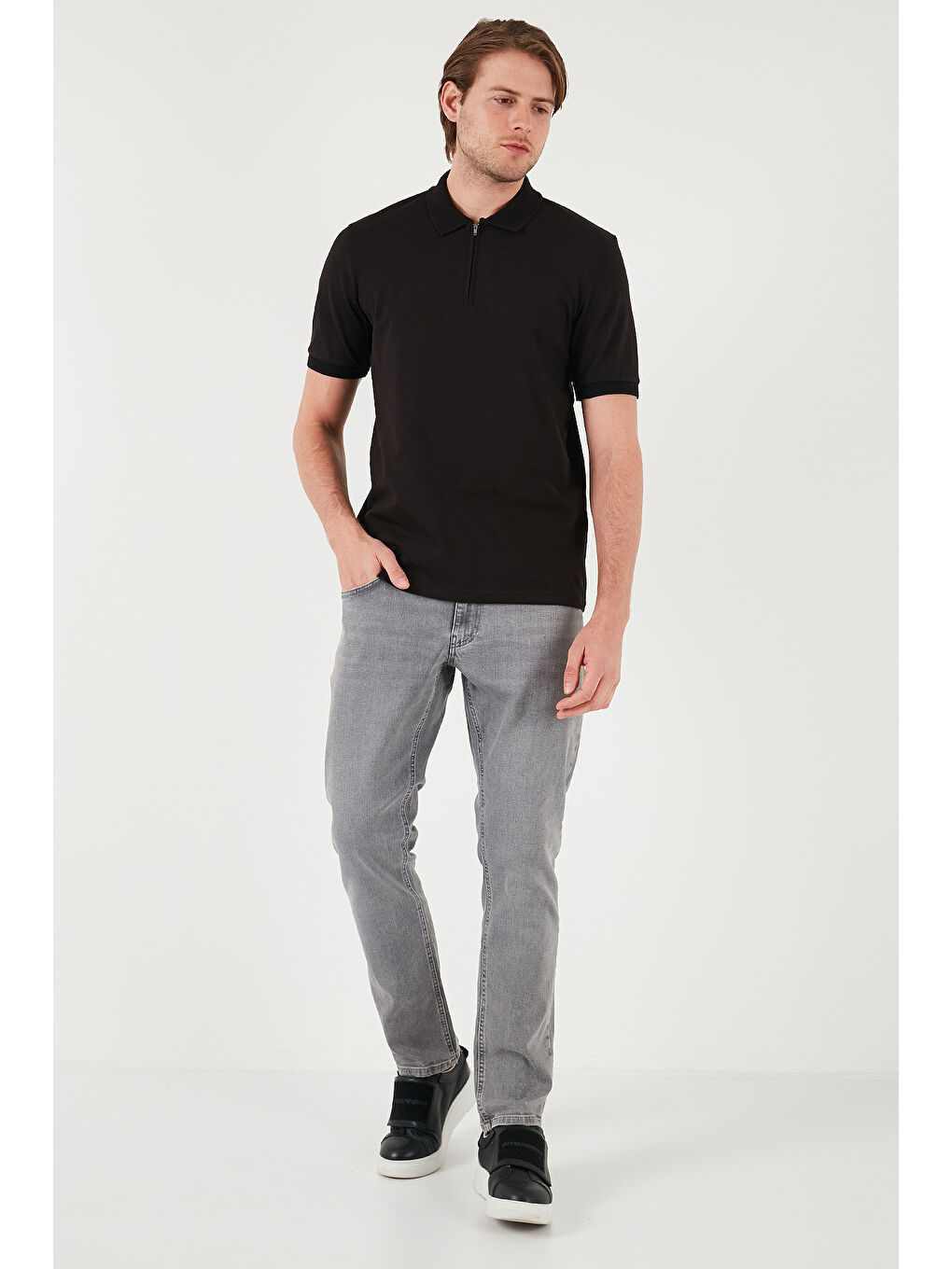 Siyah Pamuklu Regular Fit Yarım Fermuarlı Erkek Polo Yaka Tişört 5901029-1