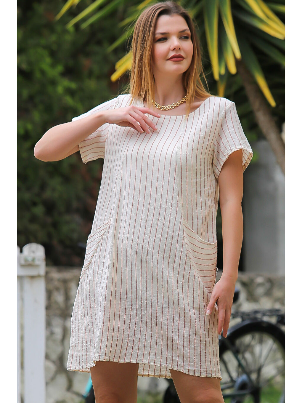 Organik Pamuk Bej Kayık Yaka Kısa Kol Çift Cepli Dokuma Casual Elbise-2