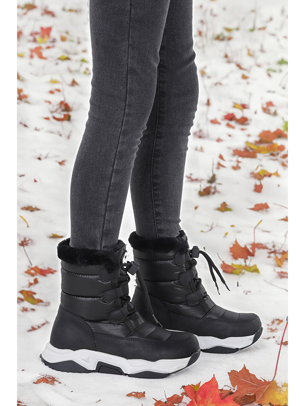 Siyah Alison Bağcıklı Kız Çocuk Kar Botu-2