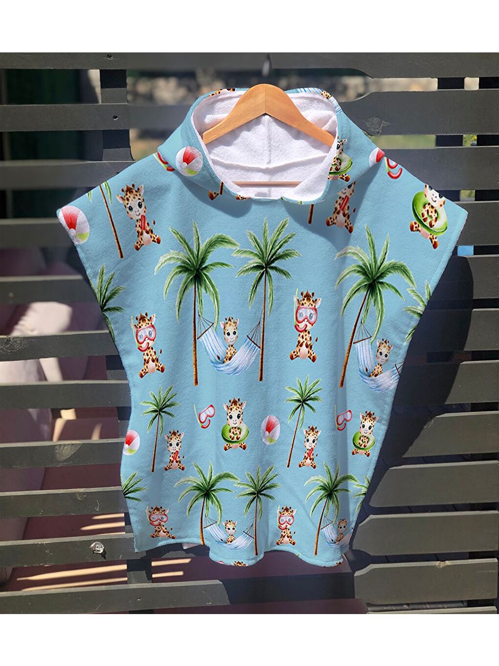 Karışık Sevimli Hayvan Desenli Panço Modeli