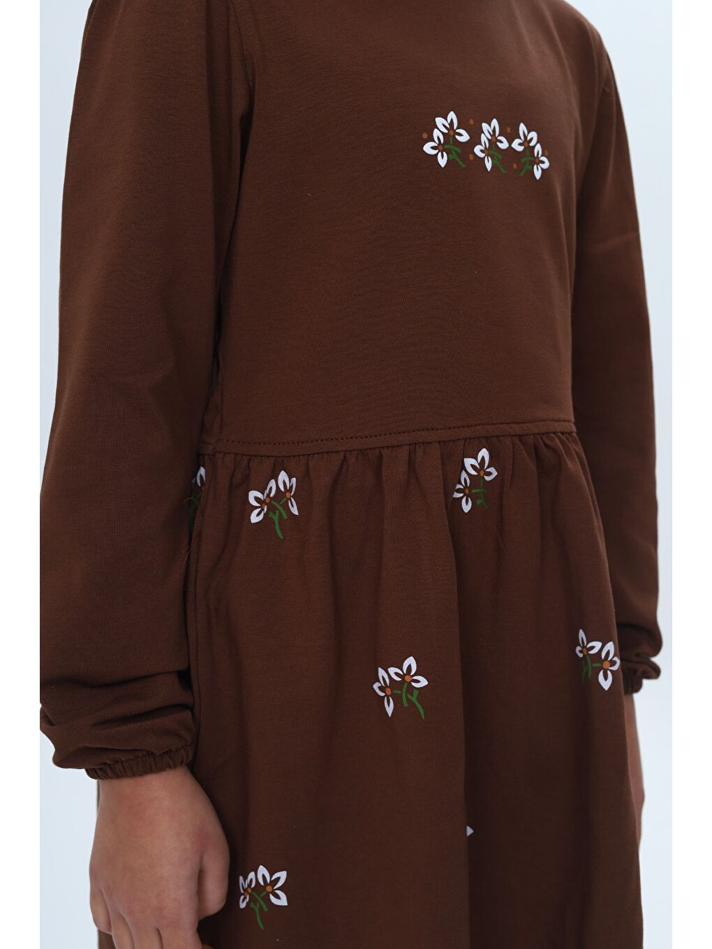 Kahverengi Kız Çocuk Relax Fit Bisiklet Yaka Uzun Kollu Baskılı Elbise-3