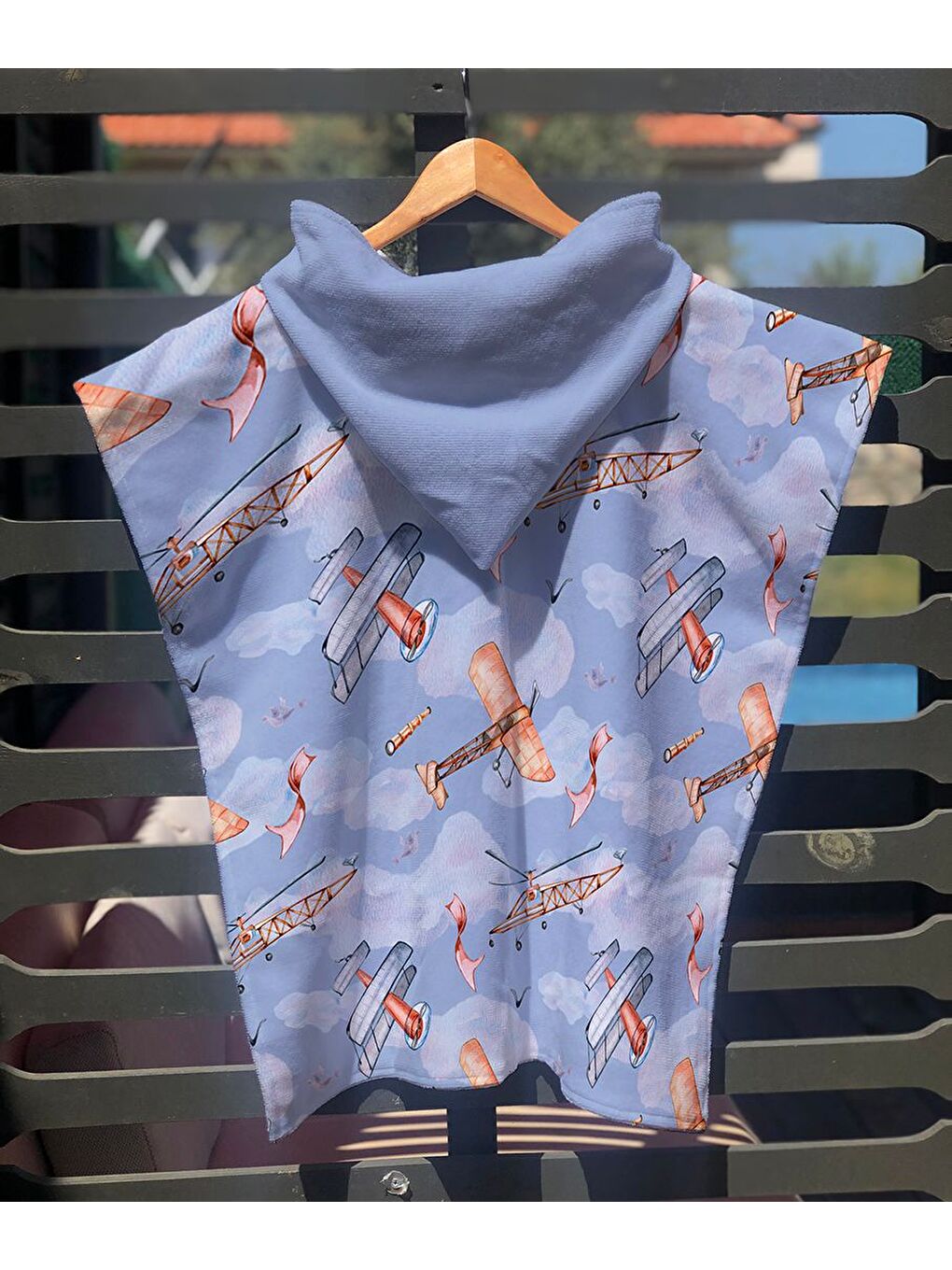 Karışık Uçak Desenli Panço Modeli-1