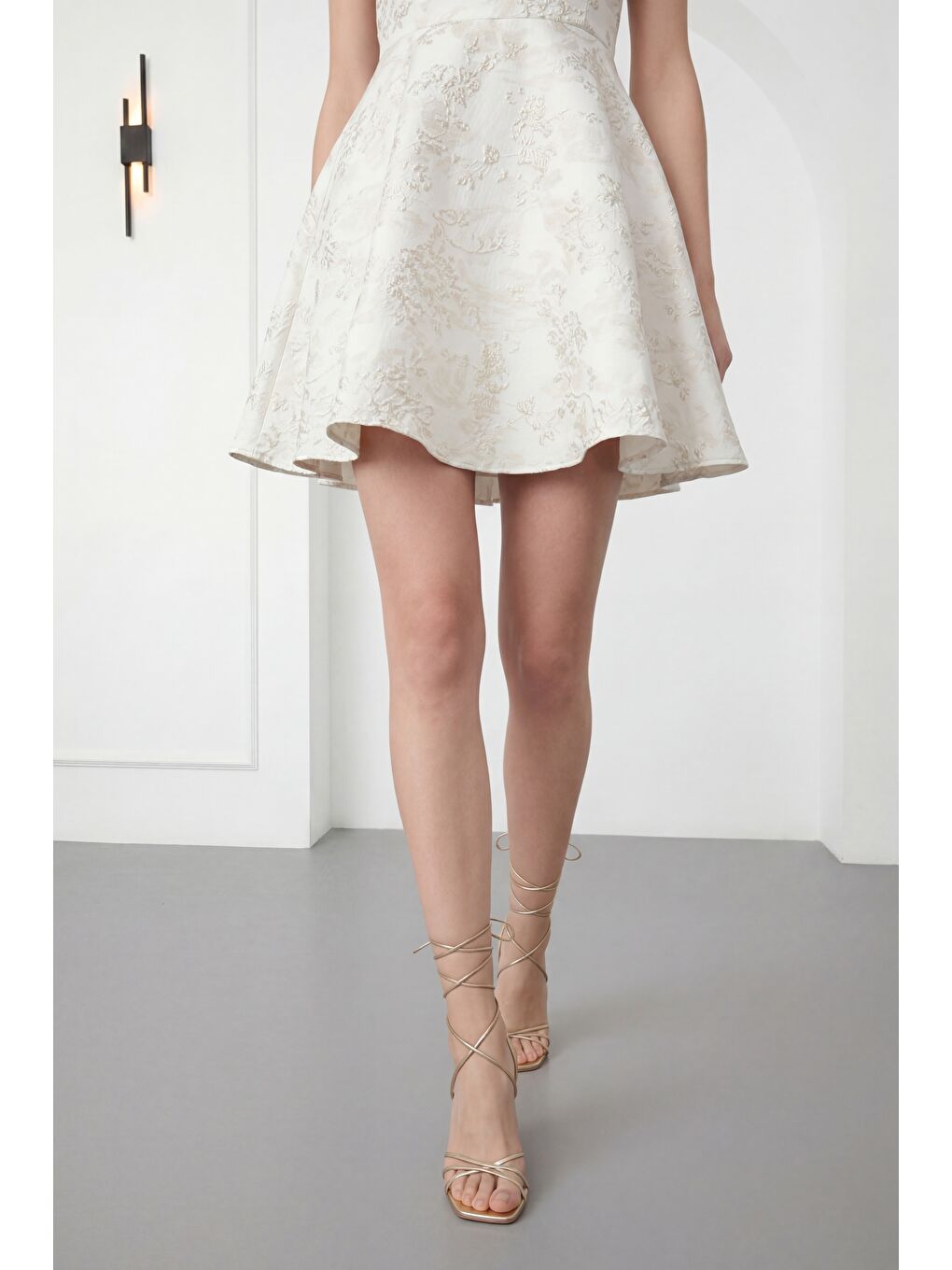 Sarı Kadın Gold Kare Yaka Saten Jakarlı Mini Elbise-3