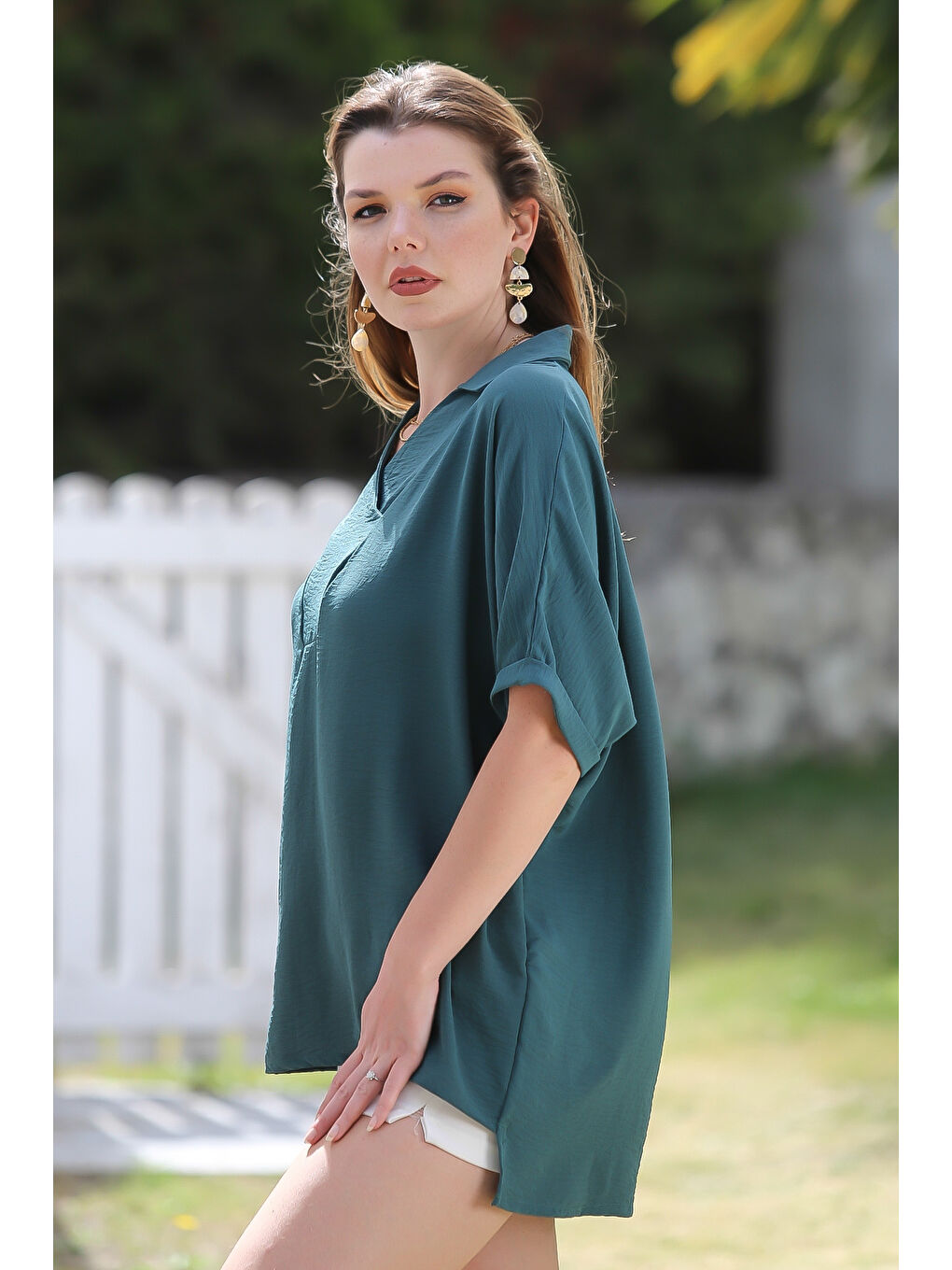 Petrol Yeşili Gömlek Yaka Kısa Kol Arkası Uzun Dokuma Casual Bluz-3