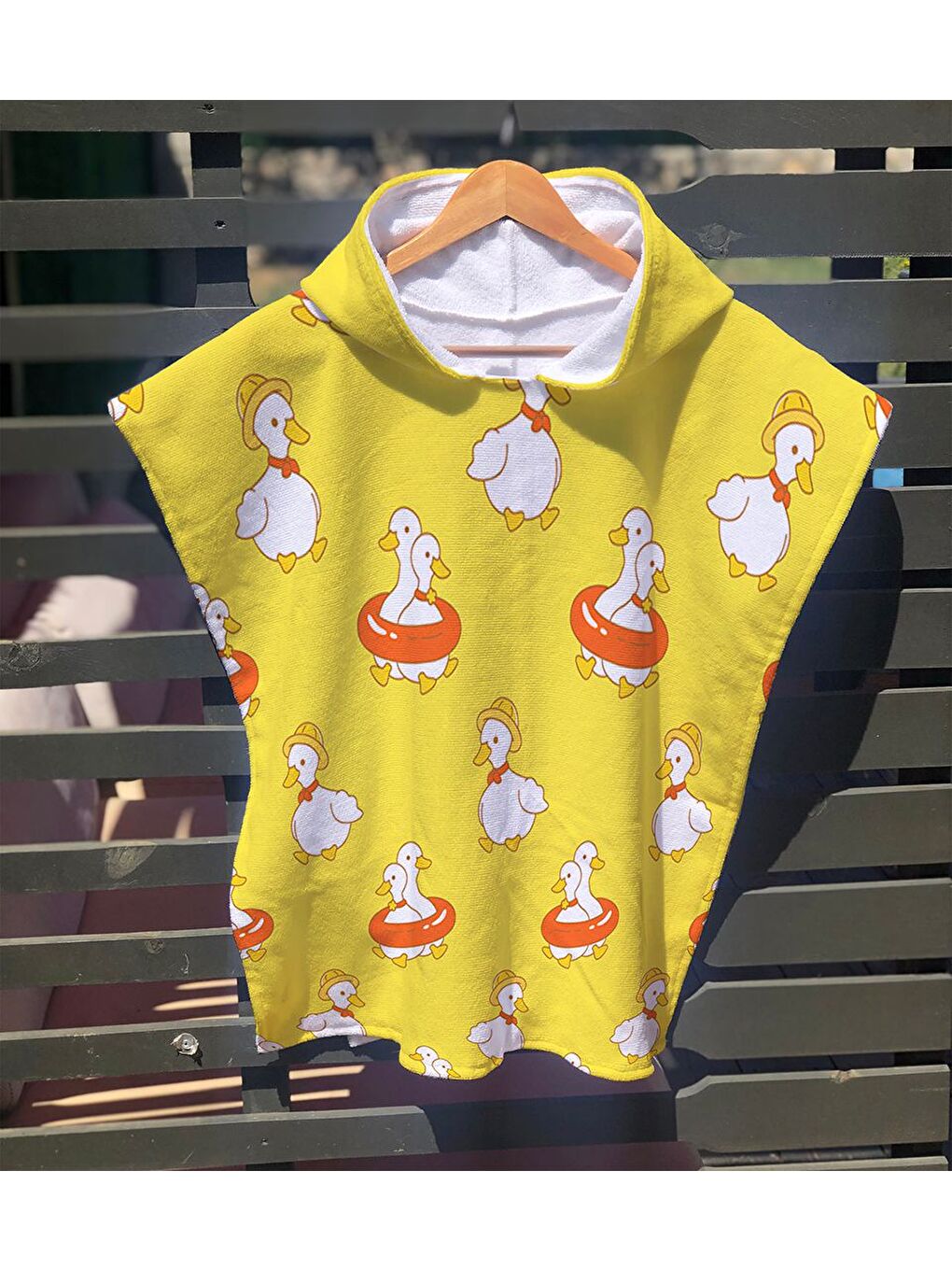 Karışık Civciv Desenli Panço Modeli