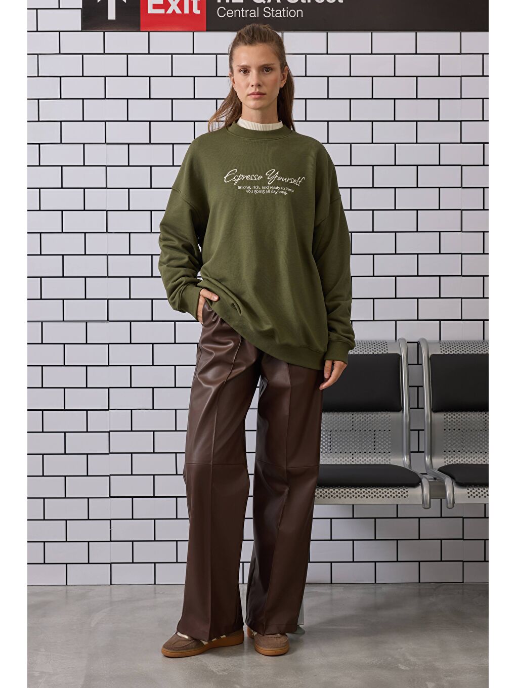 Nakışlı Sweatshirt Yosun Yeşili-1