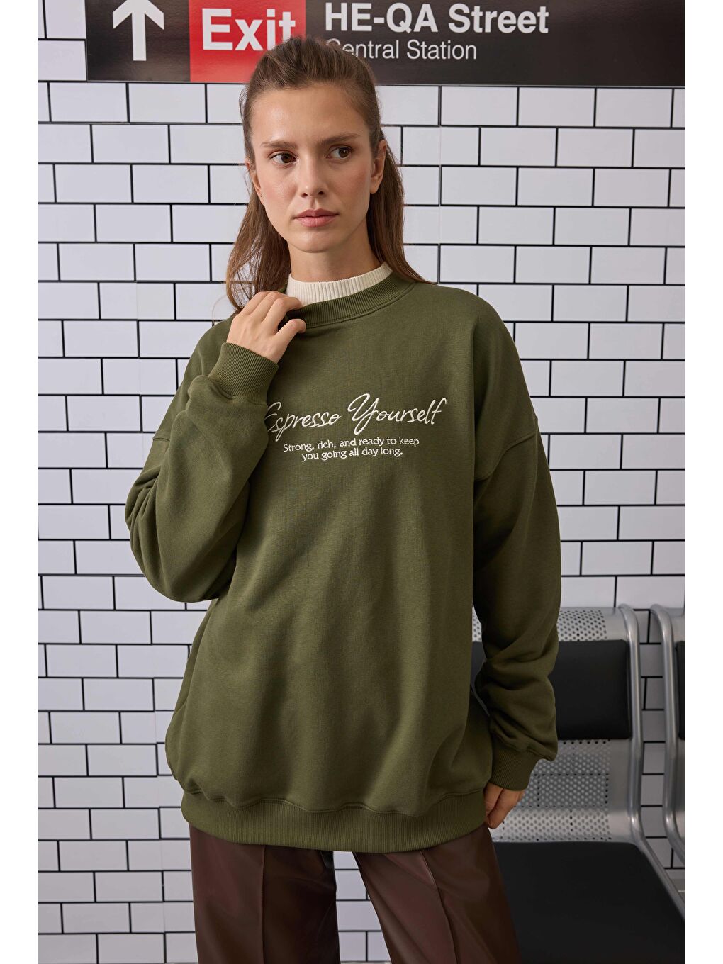 Nakışlı Sweatshirt Yosun Yeşili-2