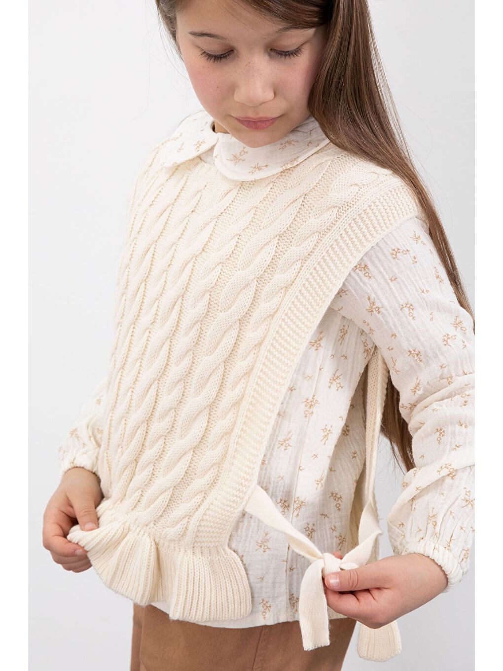 Bej Örgü Süveterli Desenli Müslin Gömlekli Kız Çocuk 3lü Takım 20680-1