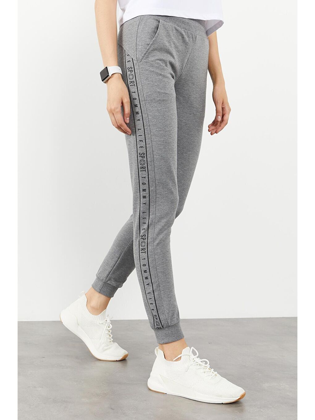 Gri Melanj Yazı Şeritli Jogger Rahat Form Manşetli Kadın Eşofman Alt - 94527-1