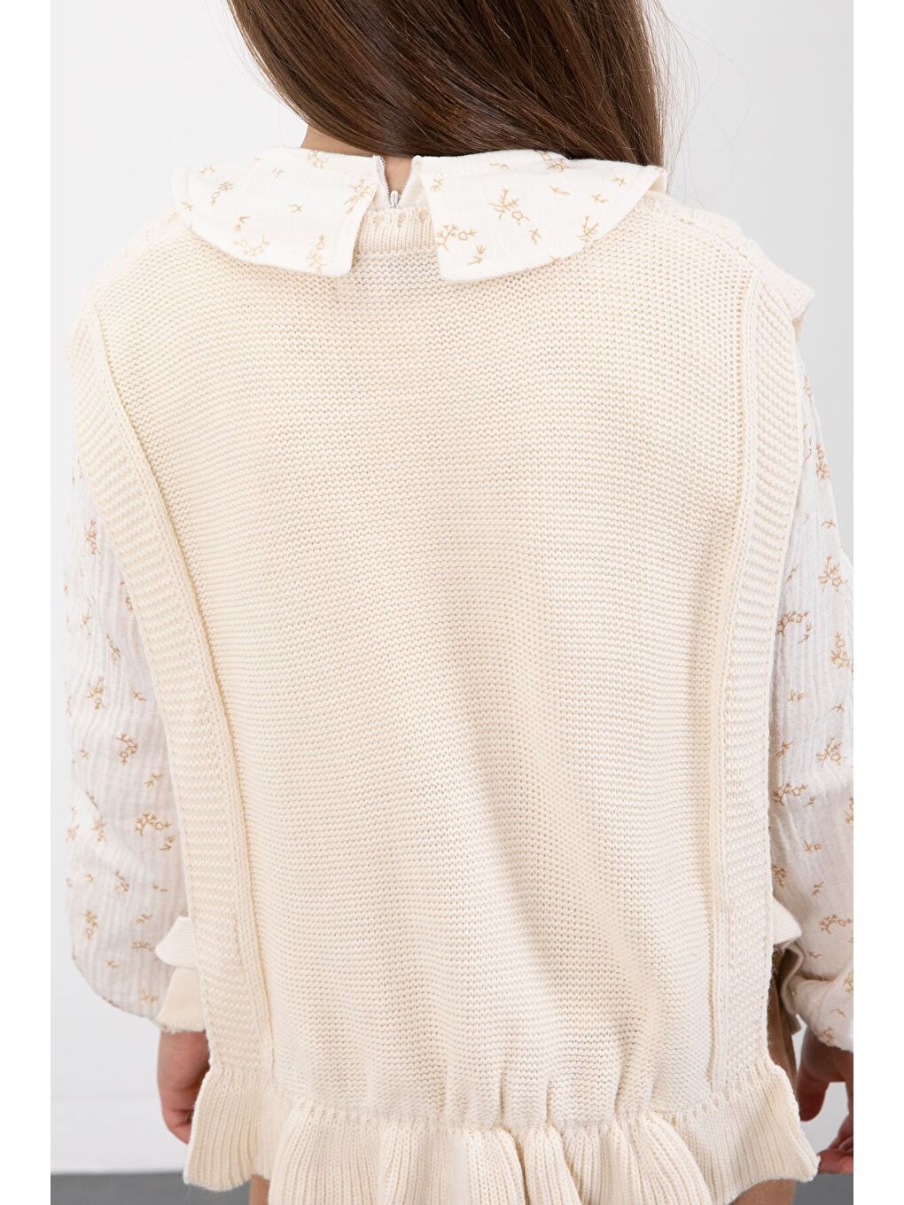 Bej Örgü Süveterli Desenli Müslin Gömlekli Kız Çocuk 3lü Takım 20680-4