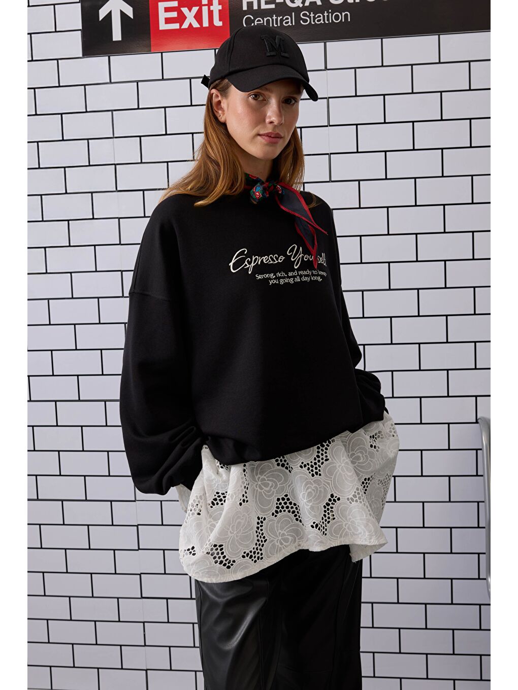 Nakışlı Sweatshirt Siyah-2