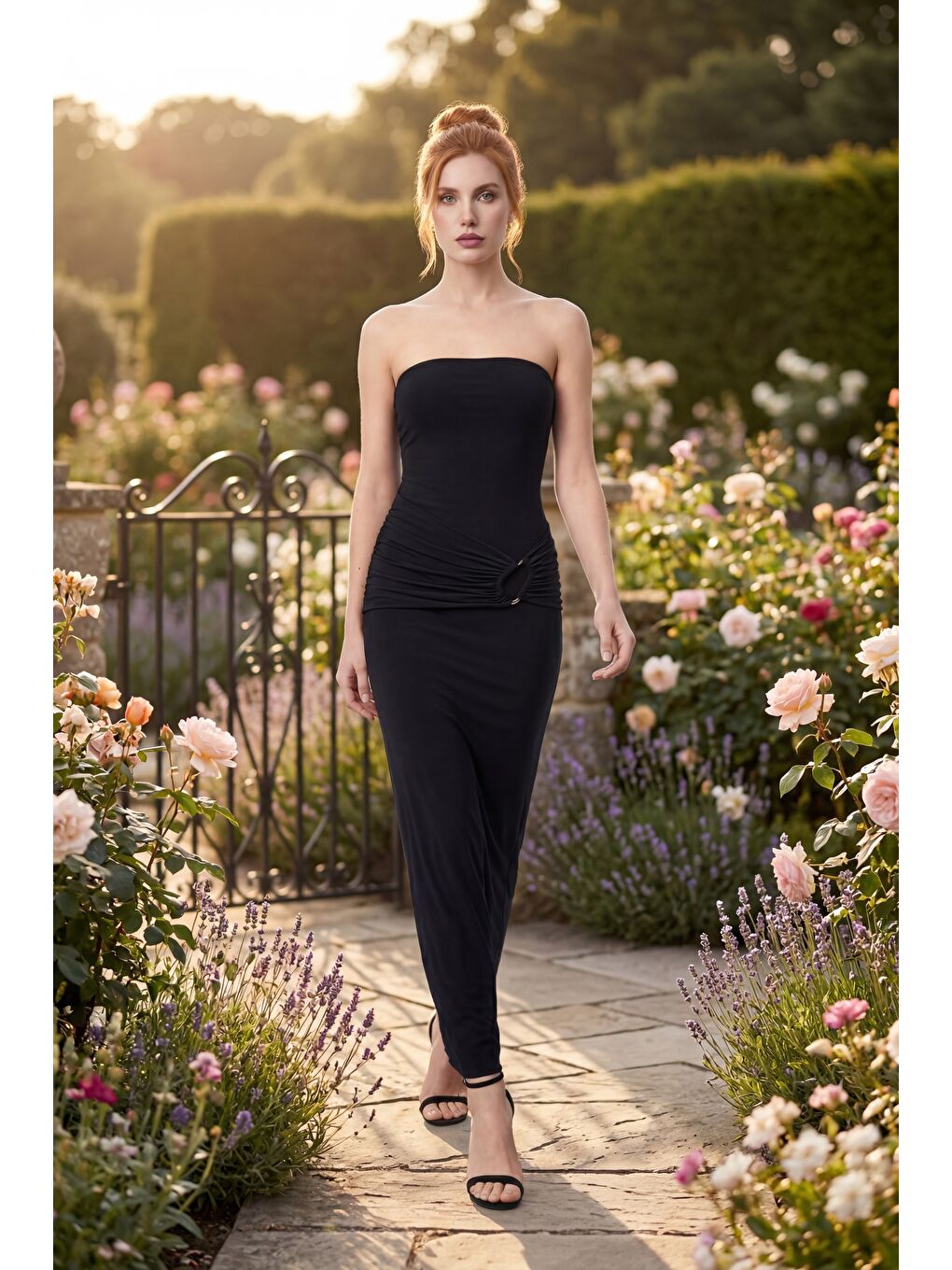 Kadın Siyah Straplez Yaka Aksesuar Detay Maxi Davet Elbisesi-4