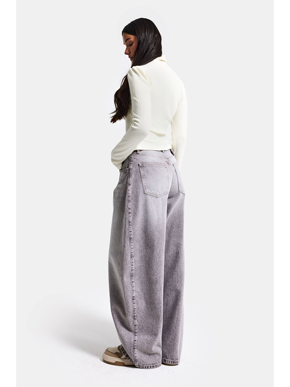 Kadın Beyaz w5 Asimetrik Kesim Fermuar Detaylı Özel Tasarım Crop Top-5