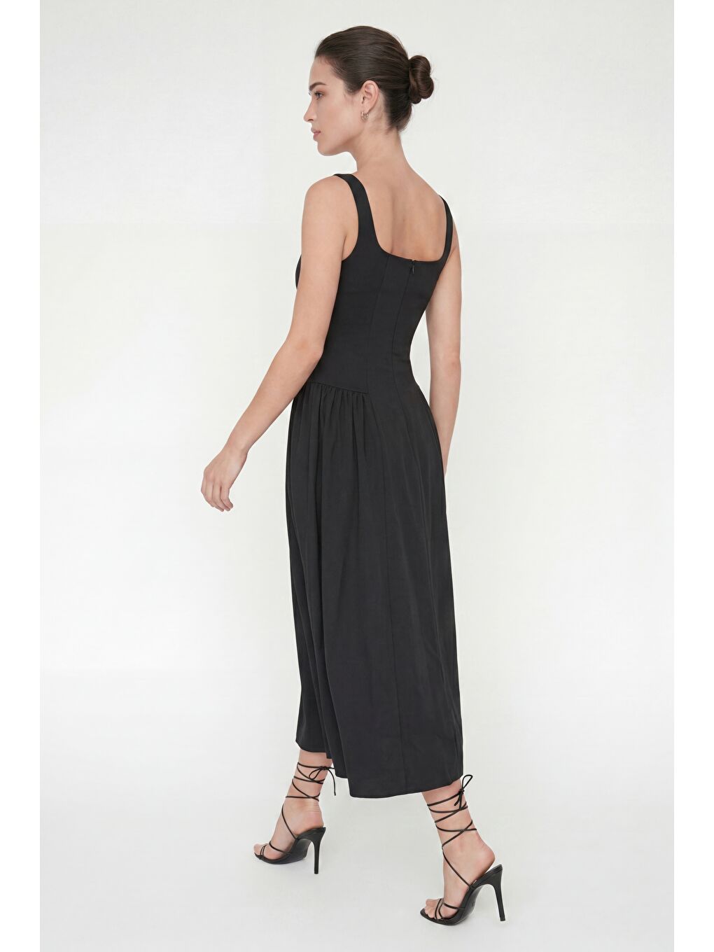 Kadın Siyah Askılı Kare Yaka Midi Davet Elbisesi-5