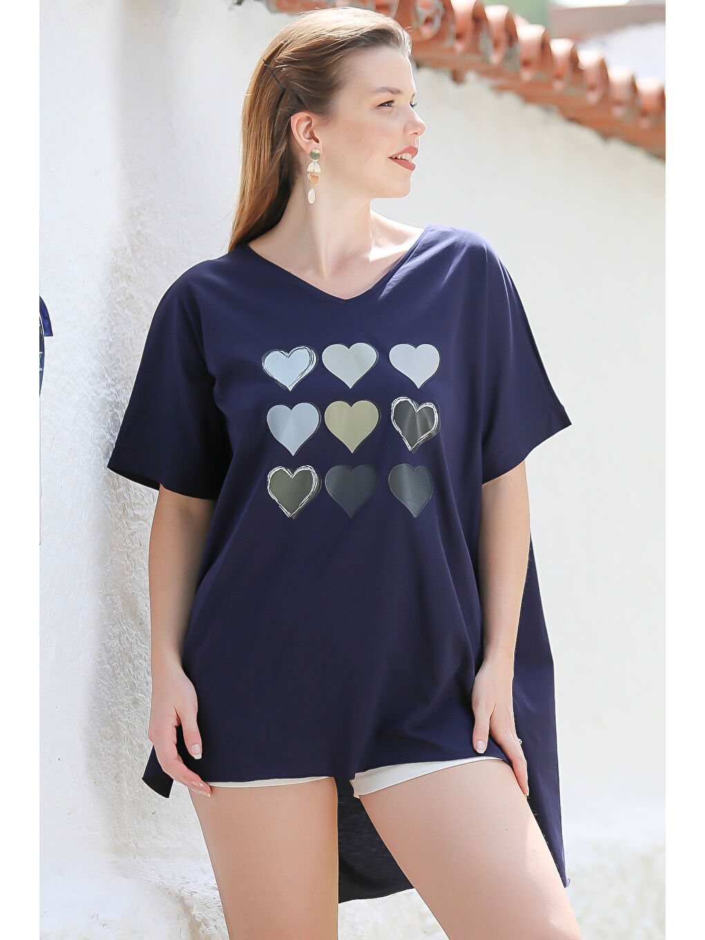 Lacivert V Yaka Kısa Kol Baskılı Arkası Uzun Örme Oversize Casual T-Shirt-3