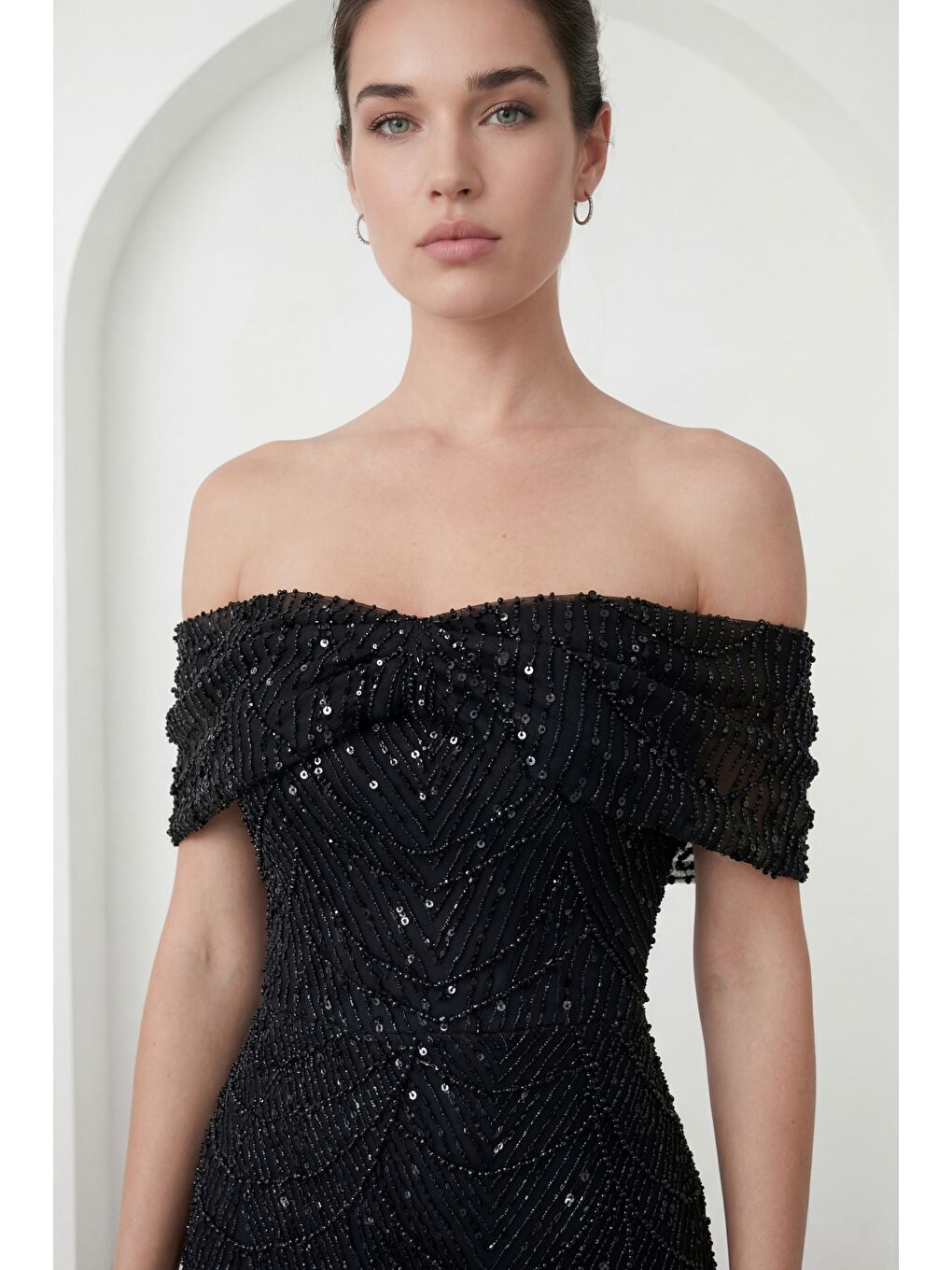 Kadın Siyah Kayık Yaka Boncuklu Uzun Balık Abiye Elbise-1