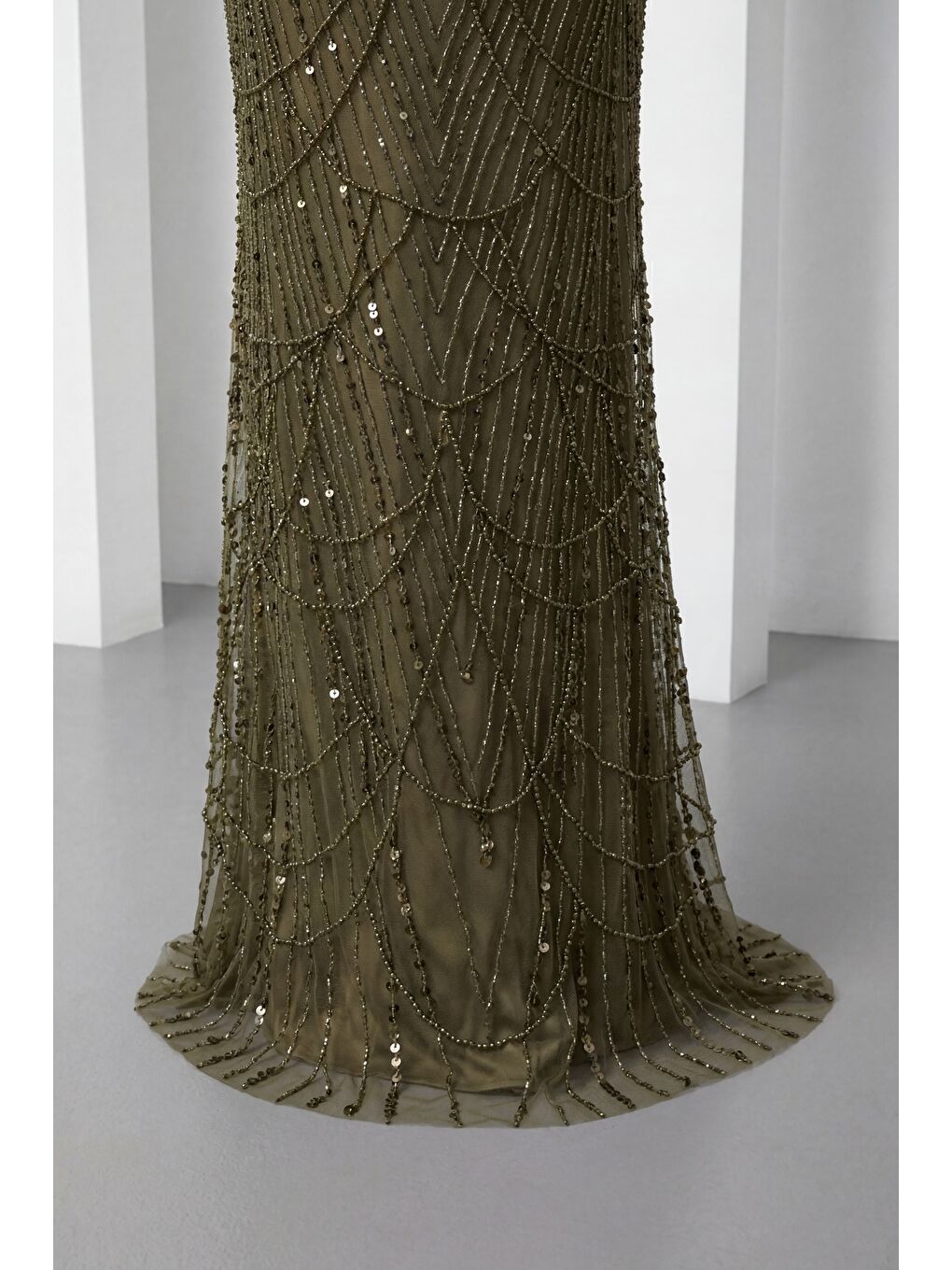 Kadın Haki Kayık Yaka Boncuklu Uzun Balık Abiye Elbise-3