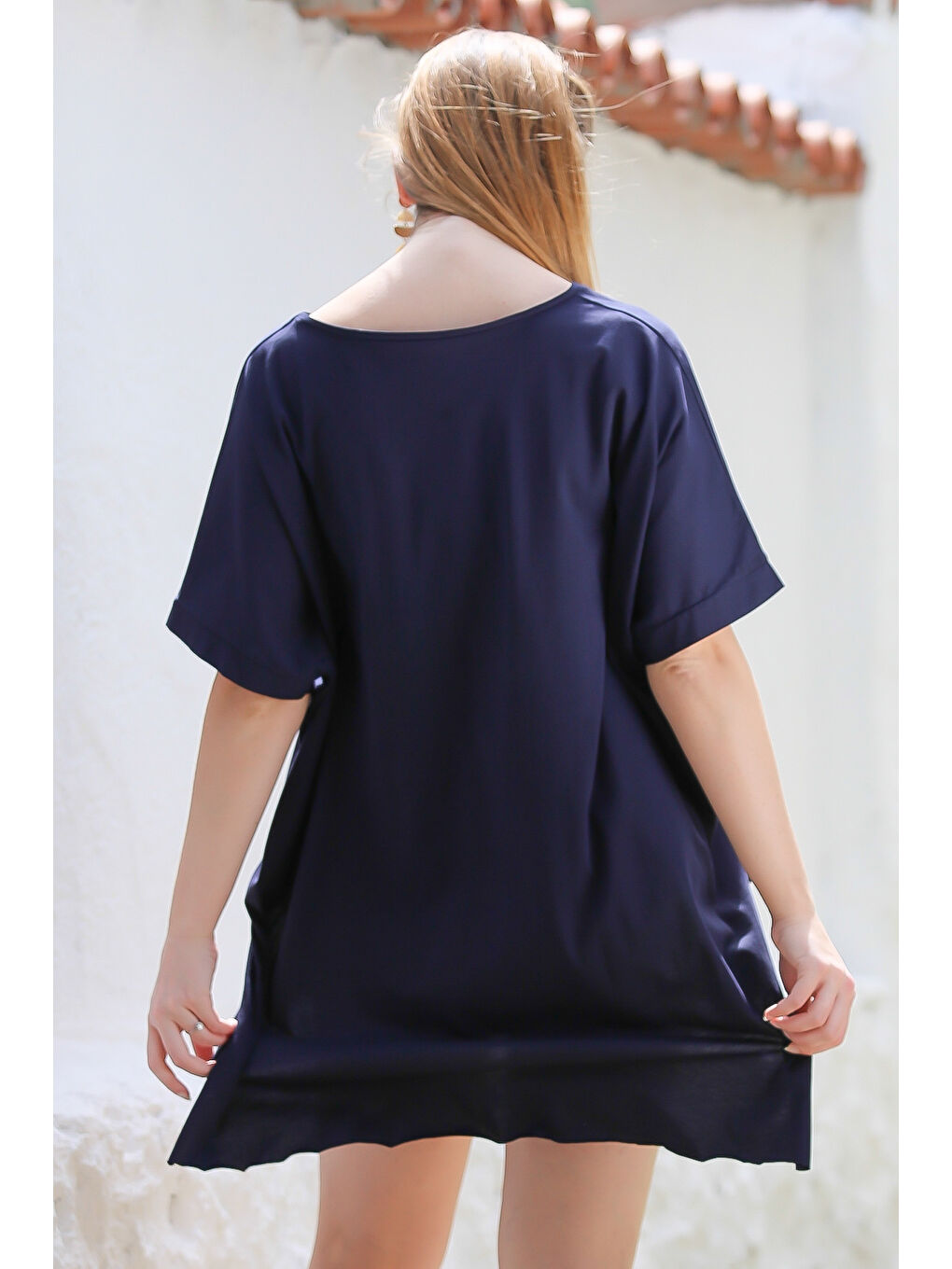 Lacivert V Yaka Kısa Kol Baskılı Arkası Uzun Örme Oversize Casual T-Shirt-6