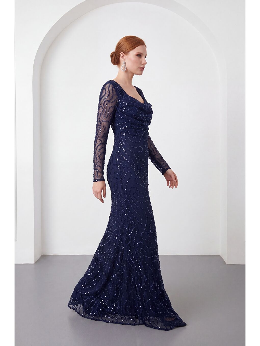 Kadın Lacivert Uzun Kol Boncuklu Abiye Elbise-1