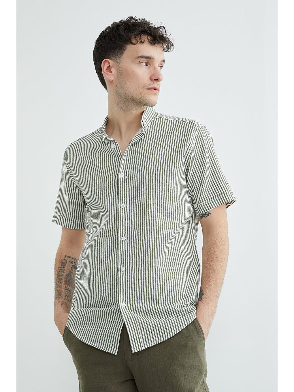 Haki Çizgili Keten Görünümlü Kısa Kol Gömlek-1