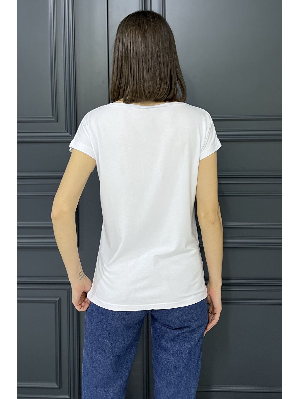 Beyaz Kadın Bisiklet Yaka Tişört-3
