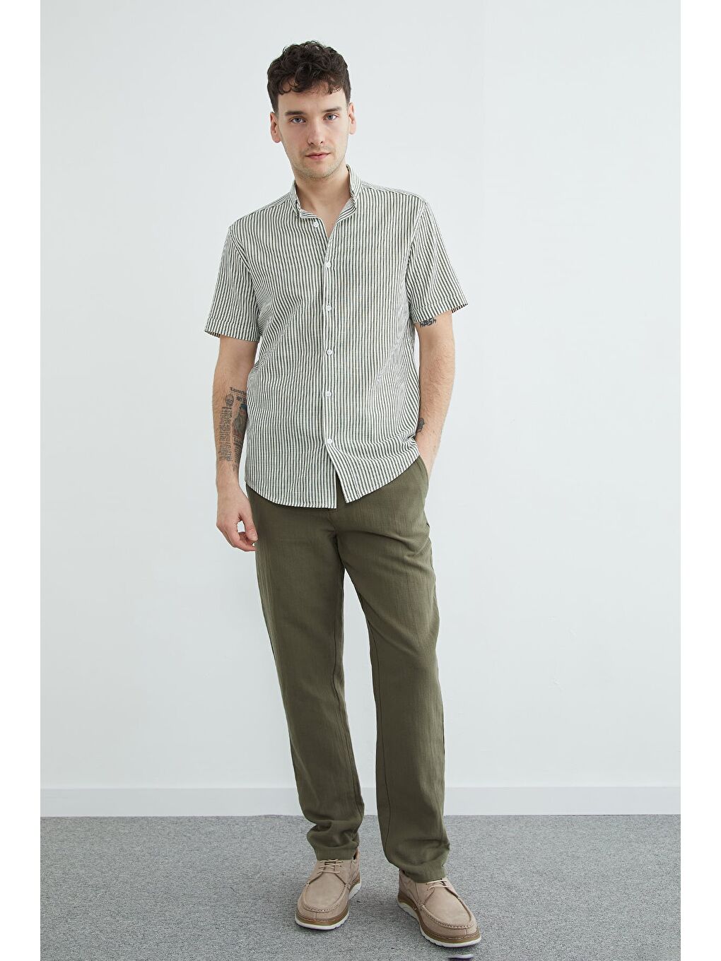 Haki Çizgili Keten Görünümlü Kısa Kol Gömlek-3
