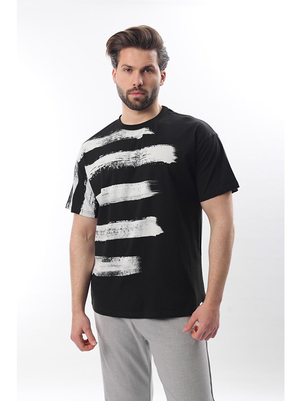 Siyah Baskılı Regular Fit Erkek Tişört E7107