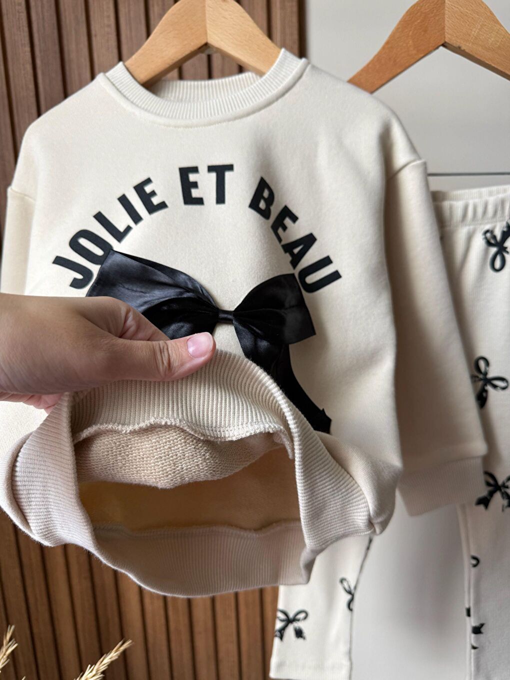 Ekru Kız Çocuk Pamuklu Fiyonk Detaylı Sweatshirt Ve Desenli Tayt Takım-2