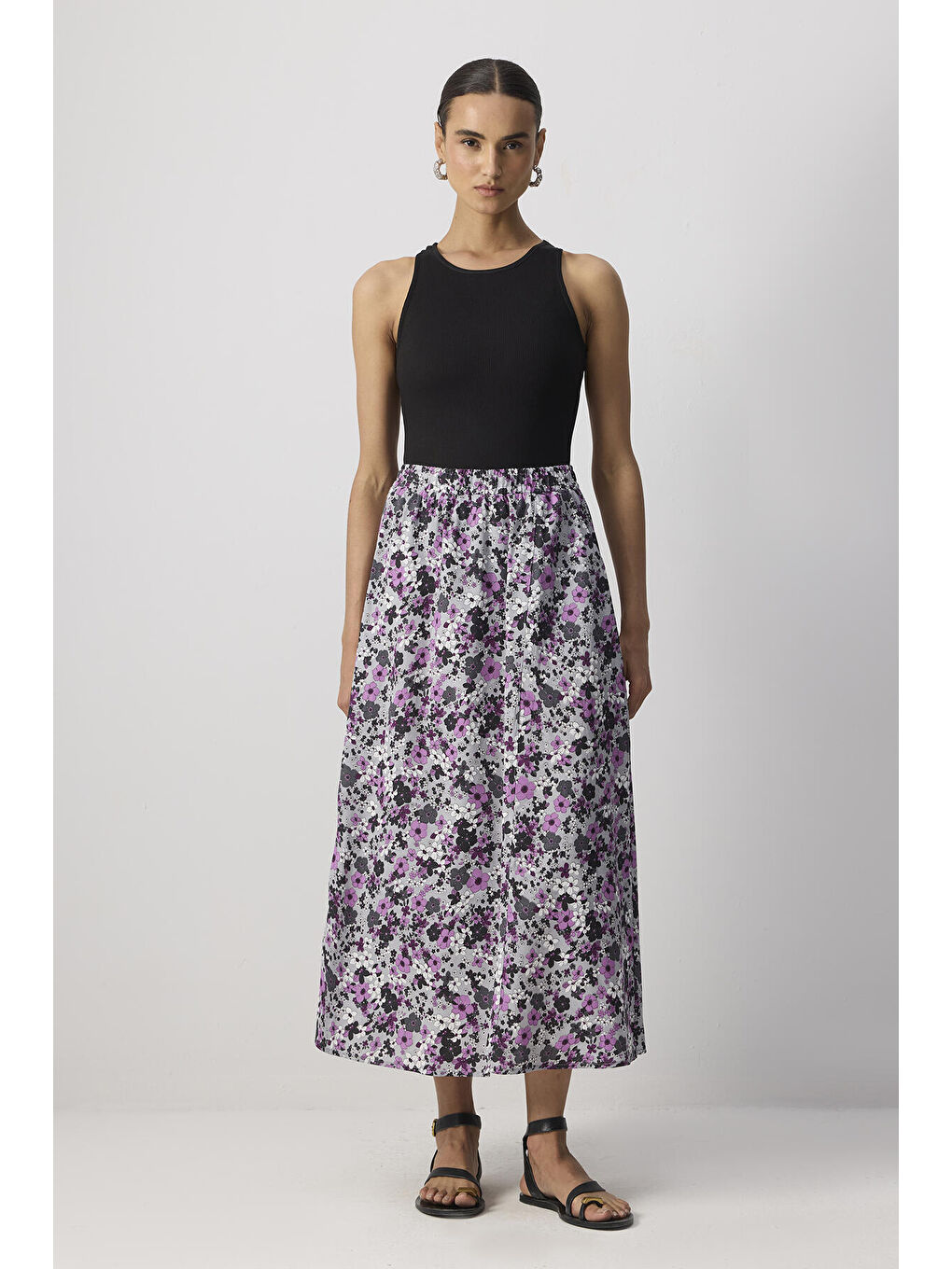 Siyah Çiçek Desenli Etek