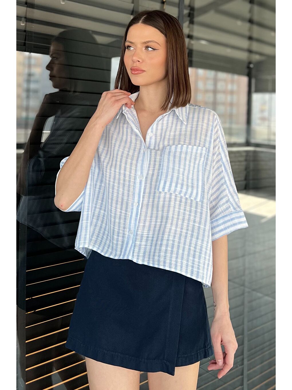 Mavi Kadın Tek Cepli Çizgi Desenli Oversize Gömlek-1
