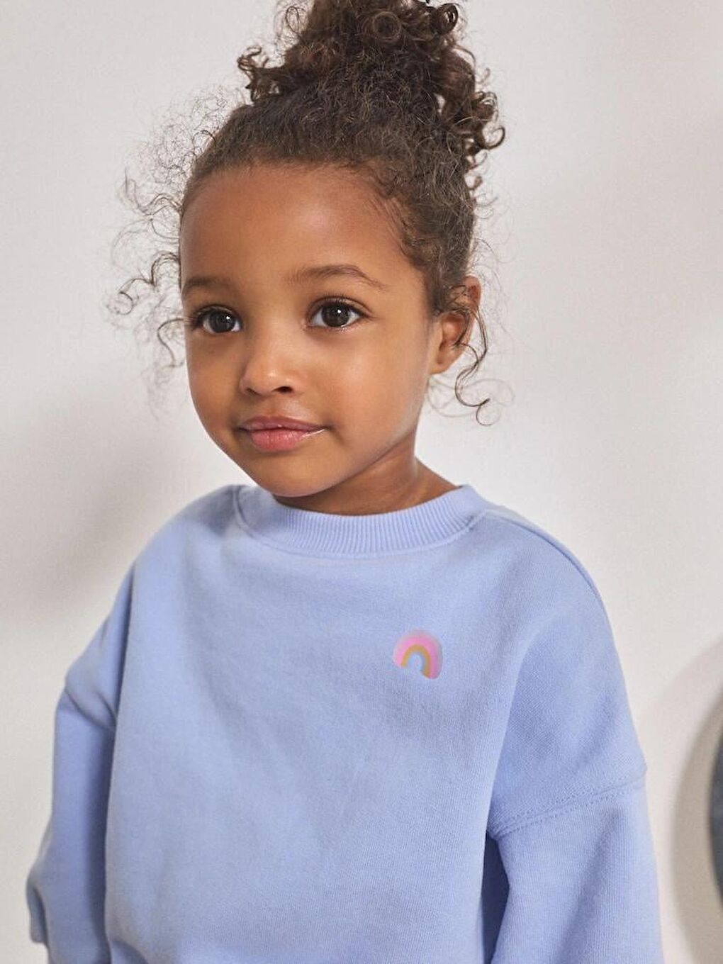 Karışık Kız Çocuk Pamuklu Mavi Sweatshirt Ve Renkli Puantiyeli Flare Pantolon Takım - Enerjik Stil-1