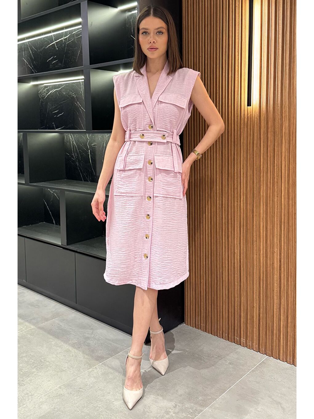 Pembe Kadın Kruvaze Yaka Kuşak Detaylı Boydan Düğmeli Elbise