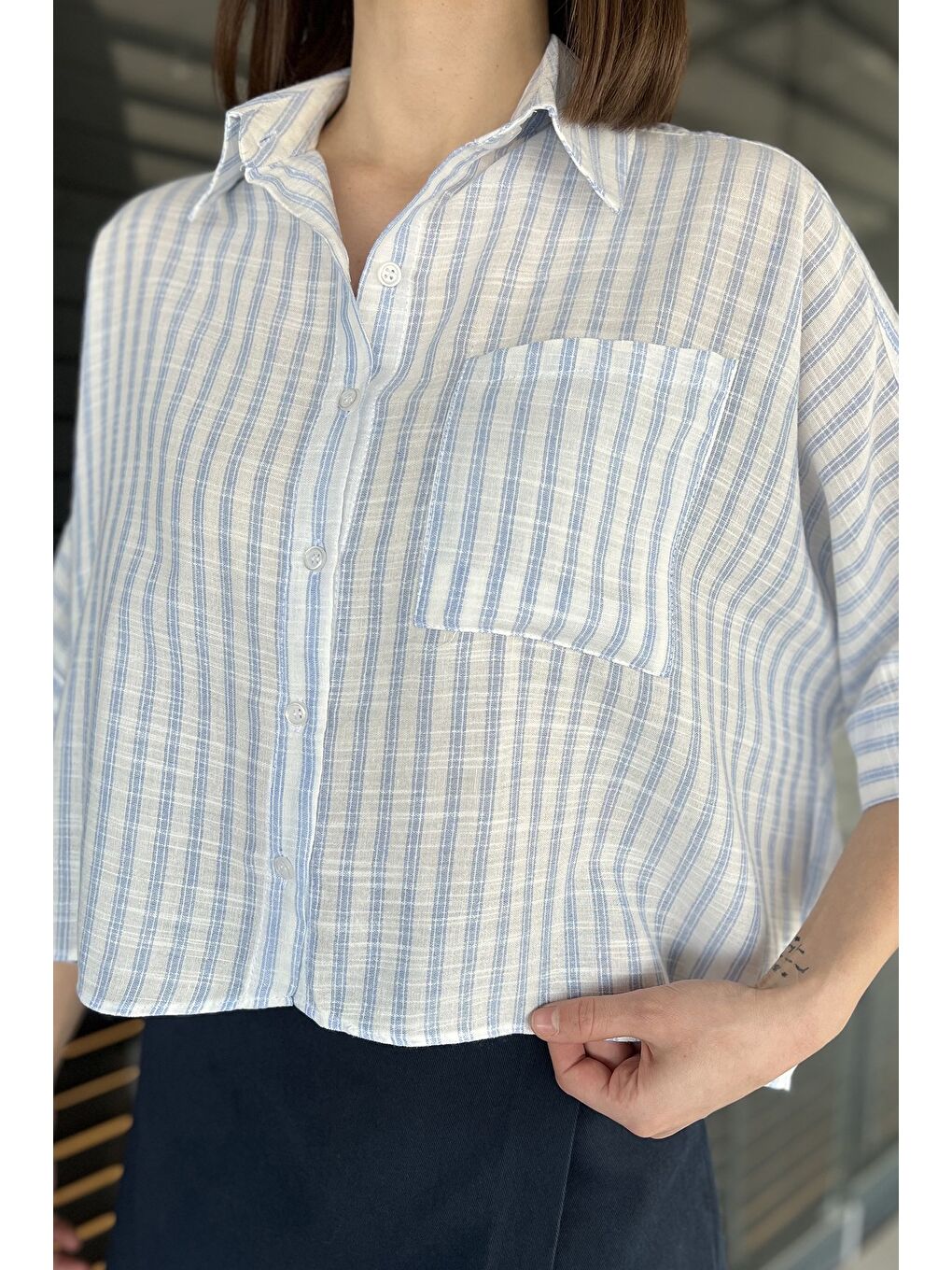 Mavi Kadın Tek Cepli Çizgi Desenli Oversize Gömlek-2