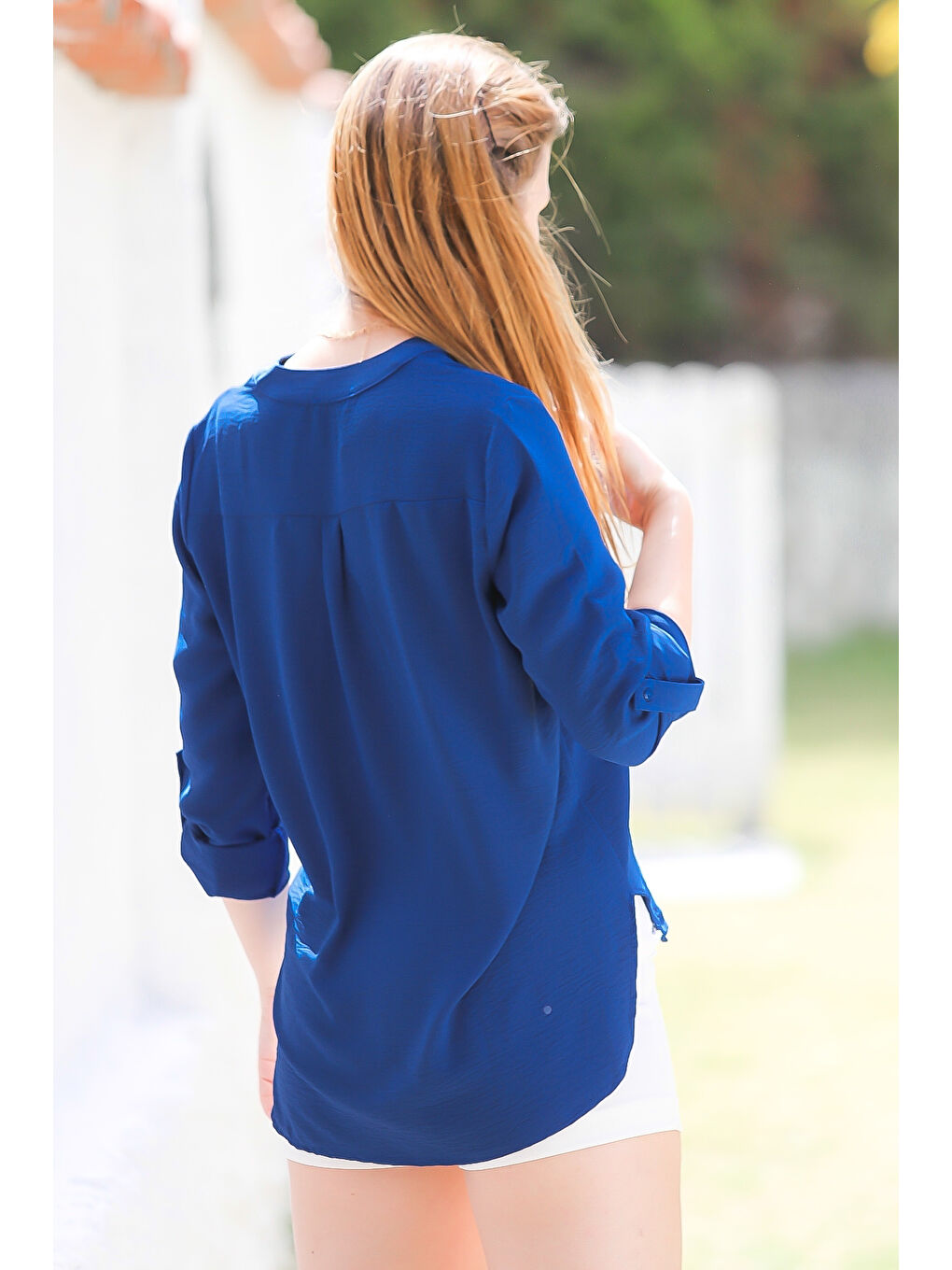 Koyu Mavi Hakim Yaka Düğmeli Uzun Kollu Cepli Arkası Uzun Dokuma Casual Gömlek-7