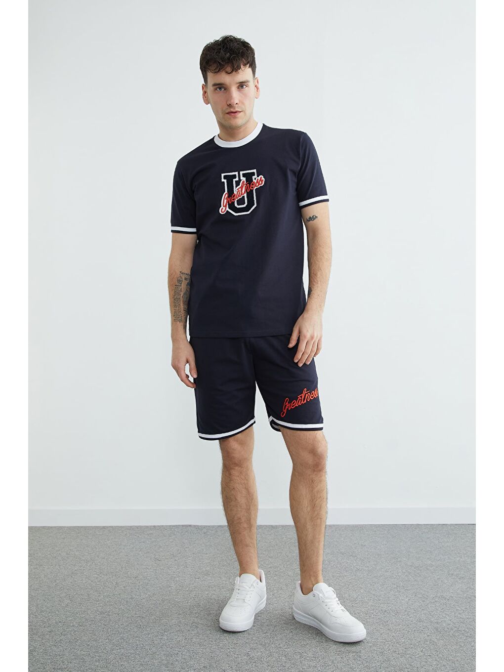 Lacivert Beli Bağlamalı Nakışlı Biye Detaylı Şort