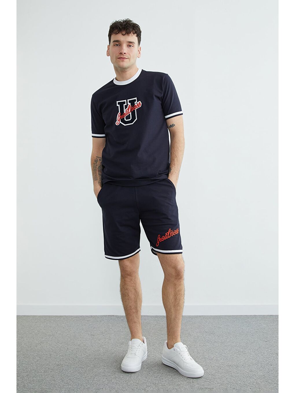 Lacivert Beli Bağlamalı Nakışlı Biye Detaylı Şort-3