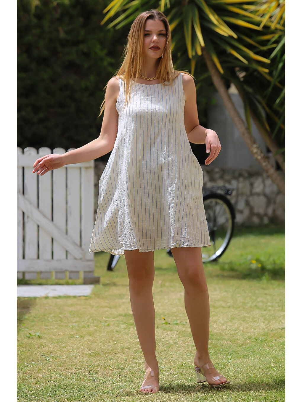 Organik Pamuk Bej-Mavi Çizgili Kayık Yaka Kolsuz Çift Cepli Dokuma Casual Elbise-2