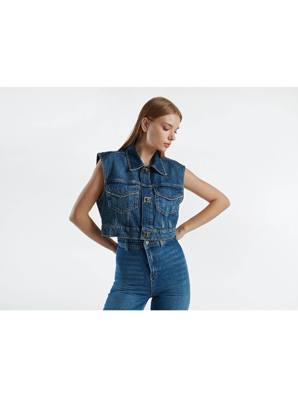 United Colors Of Benetton Kadın Mavi %100 Pamuk Göğüs Cepli Gömlek Yaka Kısa Denim Yelek - 1