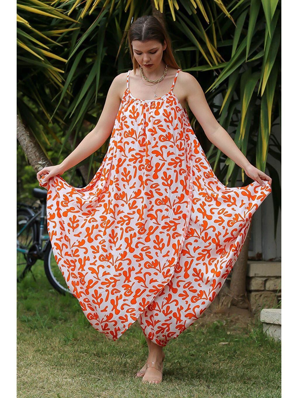 Turuncu Kayısı Rengi Askılı Büzgülü Allover Baskılı Dokuma Casual Elbise
