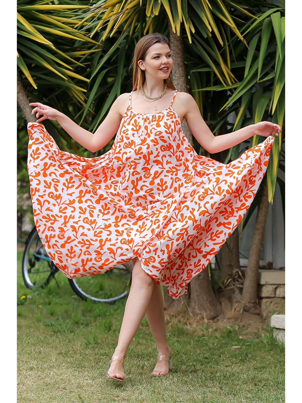 Turuncu Kayısı Rengi Askılı Büzgülü Allover Baskılı Dokuma Casual Elbise-3