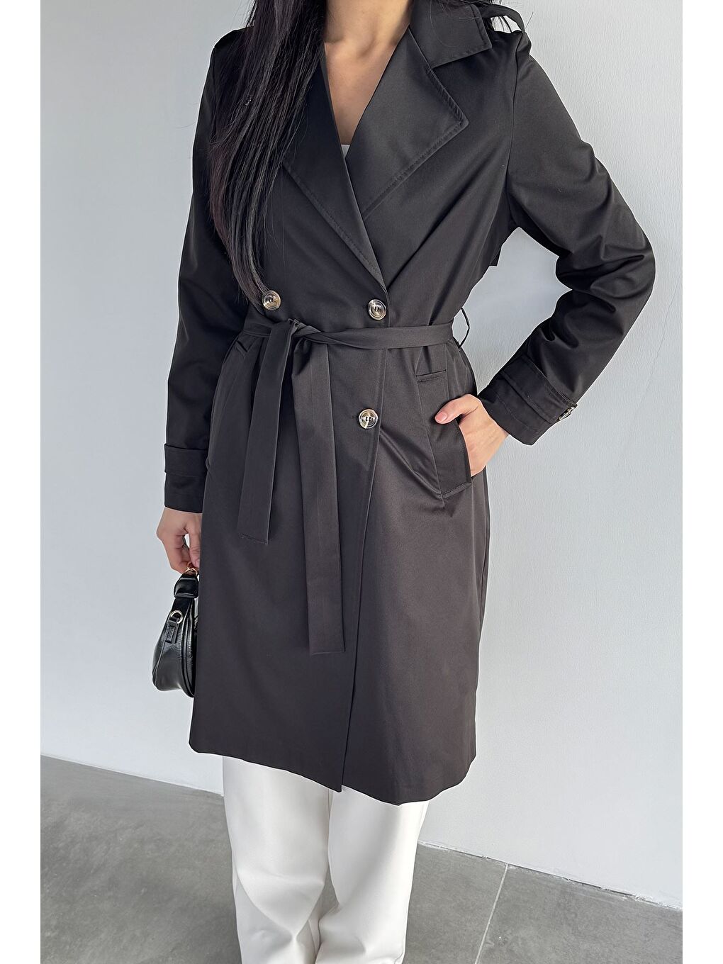 Siyah Kadın Kruvaze Yaka İç Astarlı Bel Kuşak Detaylı Trençkot