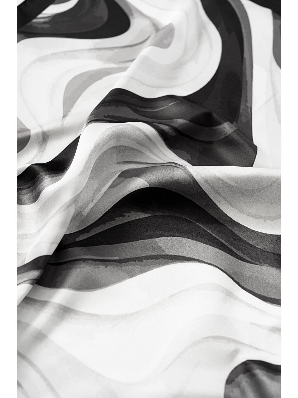 Siyah Kadın Dalga Desen 55*55 cm Bandana & Fular-2