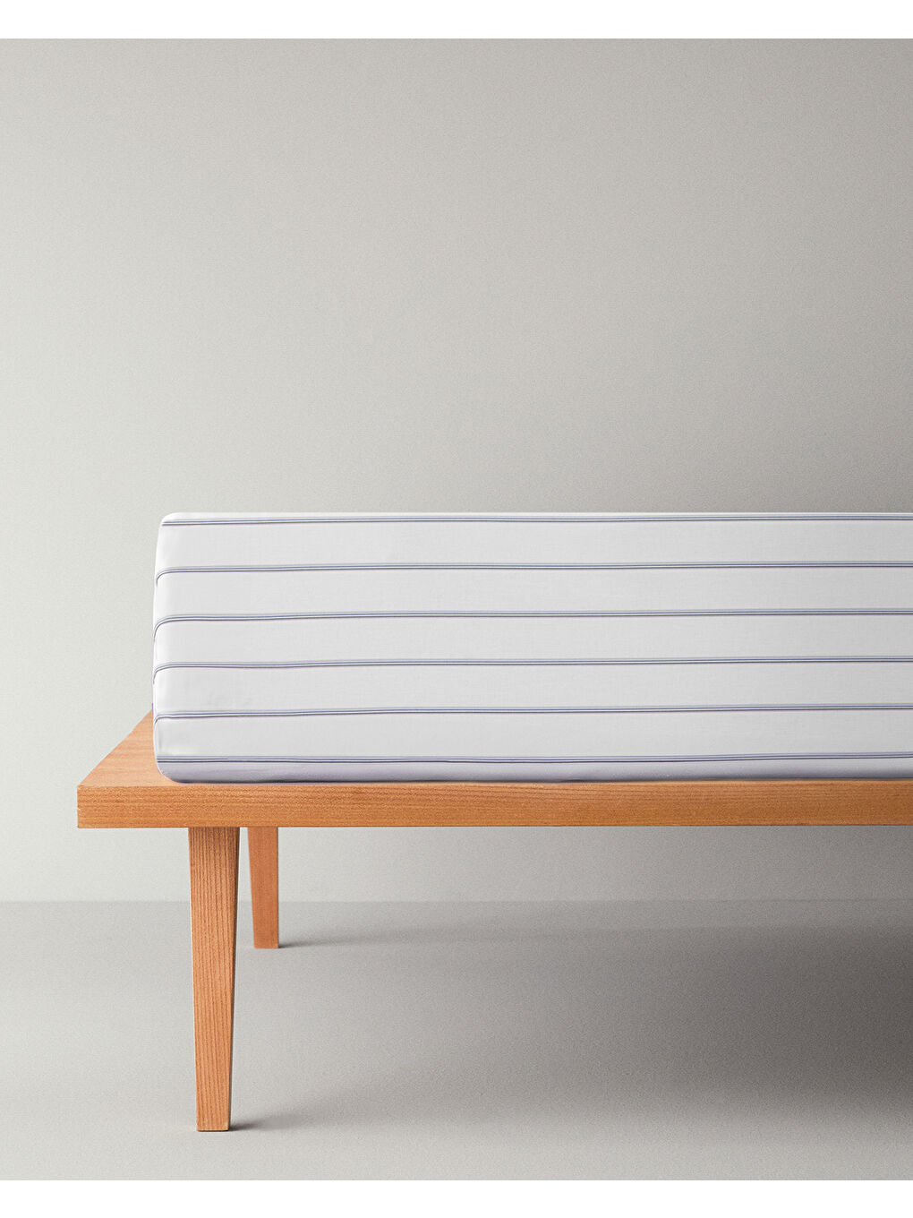 Serene Stripes Pamuklu Çift Kişilik Lastikli Çarşaf 160x200 cm Lacivert