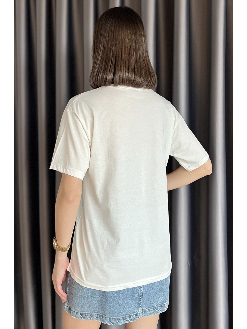 Ekru Yıldız Taşlı Bisiklet Yaka Kadın Tişört-2