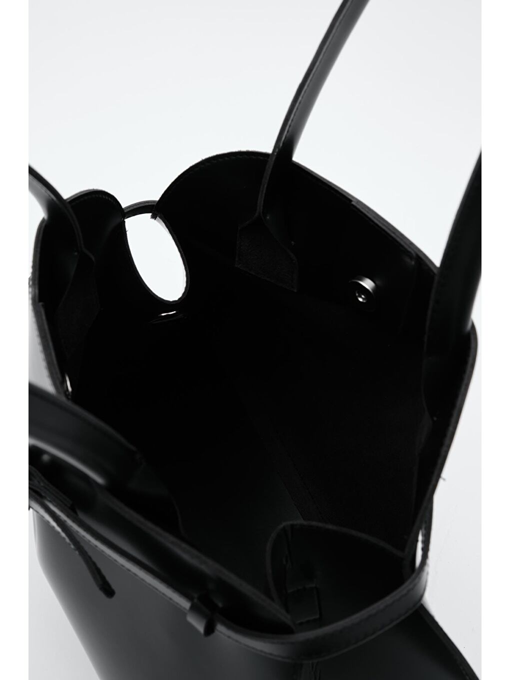 Monets Kemer Detaylı Omuz Çantası Siyah-5