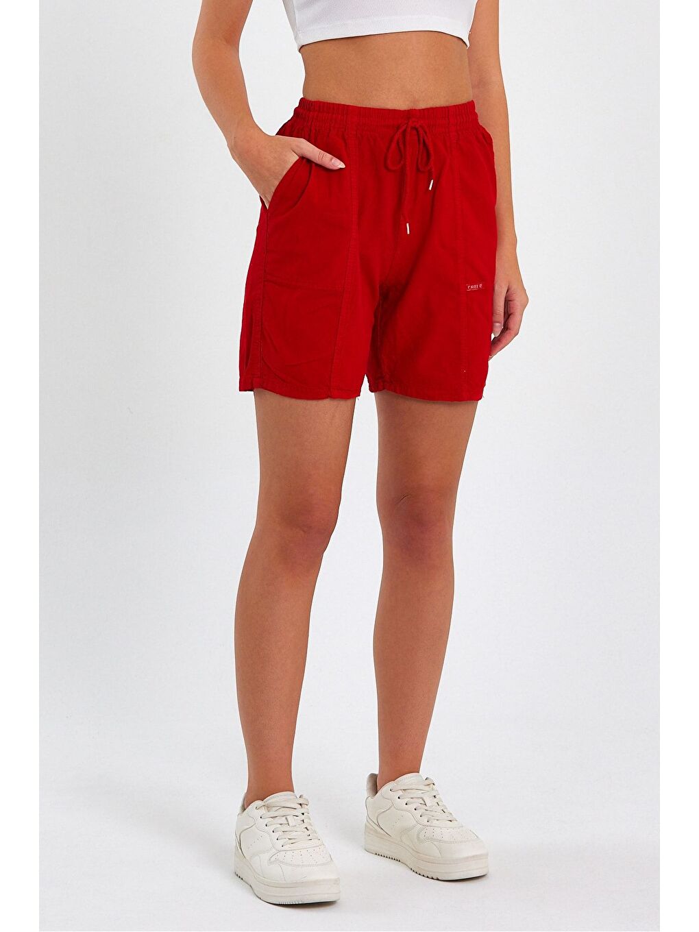 Kadın Kırmızı Rahat Kesim Keten Şort-4
